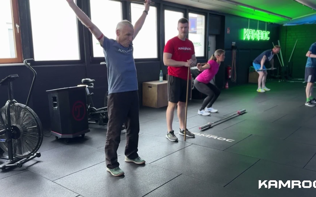 Heinz-Peter, 78, mitten im Kurs bei KAMROC