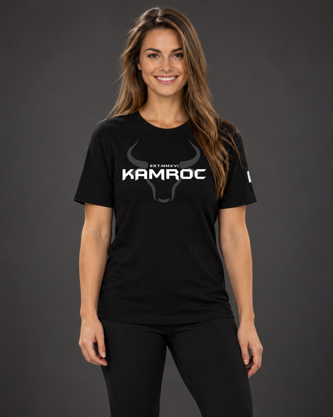 KAMROC Bull Bio-Shirt auf einem Damen-Model